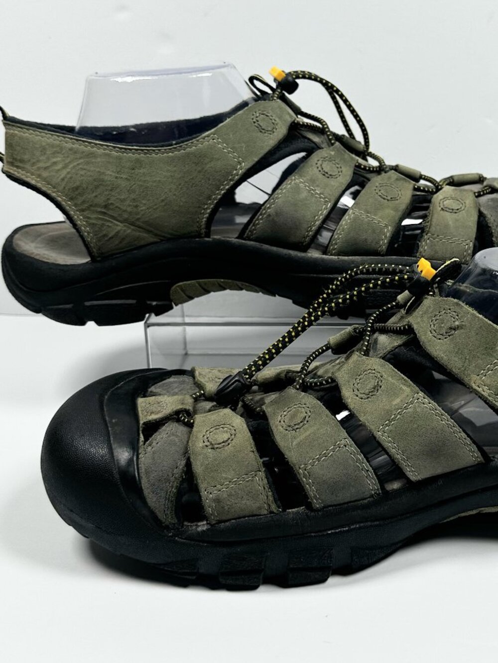 Keen Men's Newport Leather Sandal Waterproof Closed-Toe Size 13 Gray Olive Green